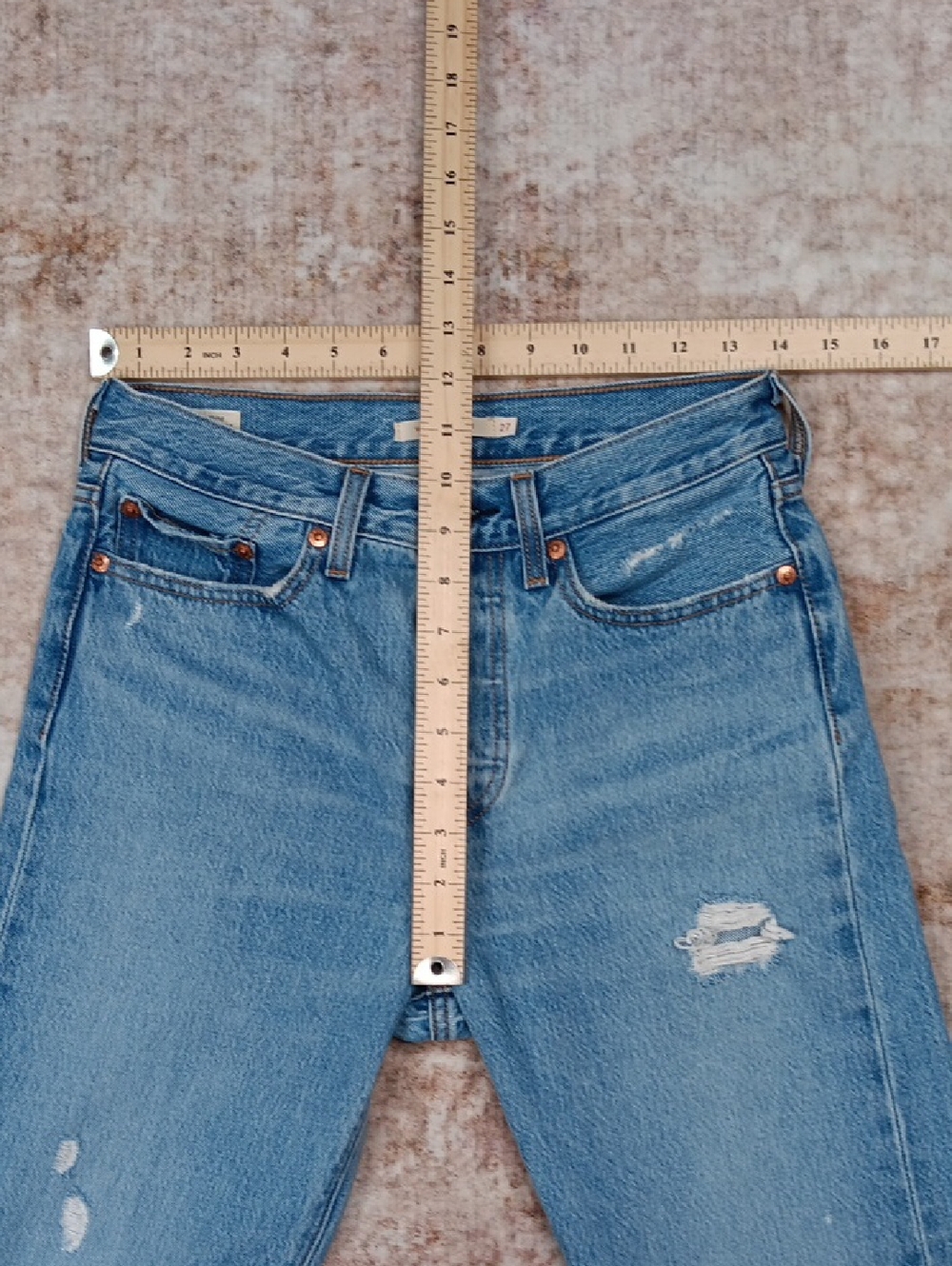 Levis Wedgie Straight Distressed Jeans Size 27 - Picture 10 of 10